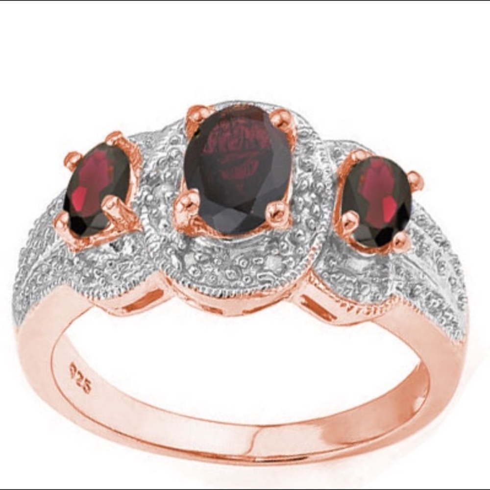 Rose gold Garnet and diamond ring